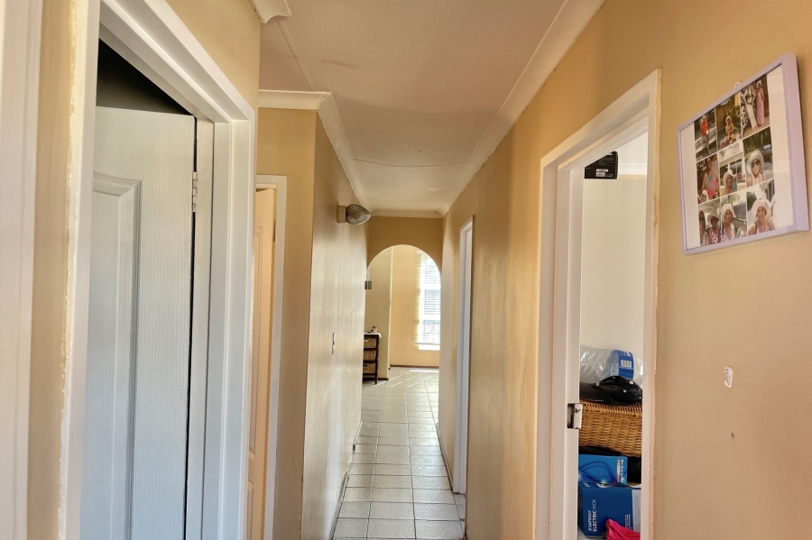 4 Bedroom Property for Sale in Strandfontein Western Cape